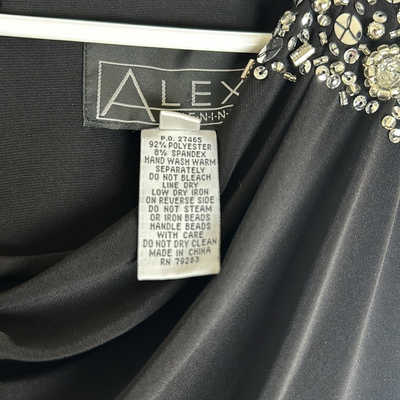 Alex Evening Womens Formal Wrap Style Dress With Crystal Shoulder In Size 4 - Picture 16 of 16
